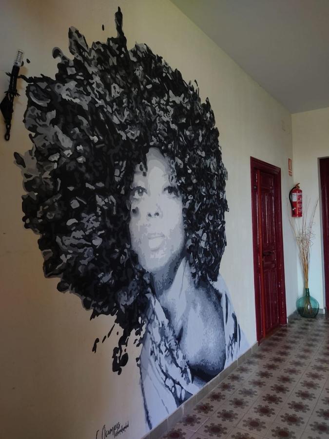Hostal La Colonial Madrigal de la Vera Luaran gambar
